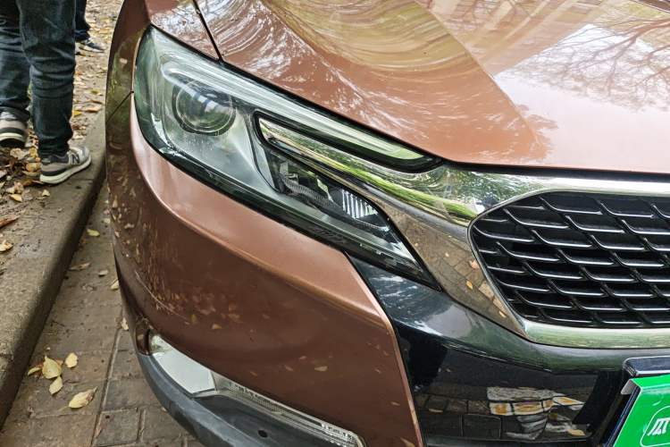 Used DS 6 2014 1.6T Luxury Edition THP160 Right Front Headlight