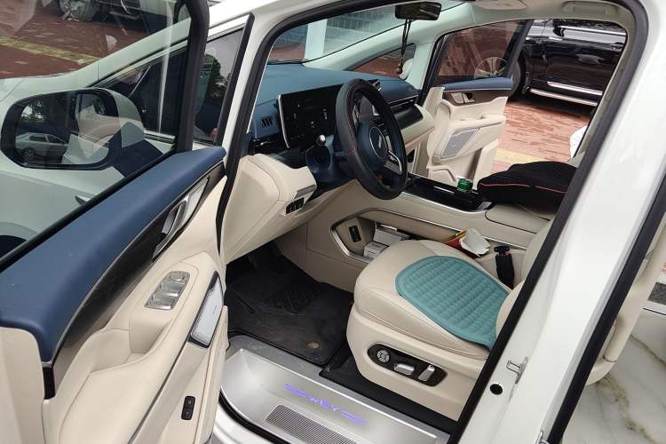 Used Wey Gaoshan 2023 Four-Wheel Drive Flagship Edition
