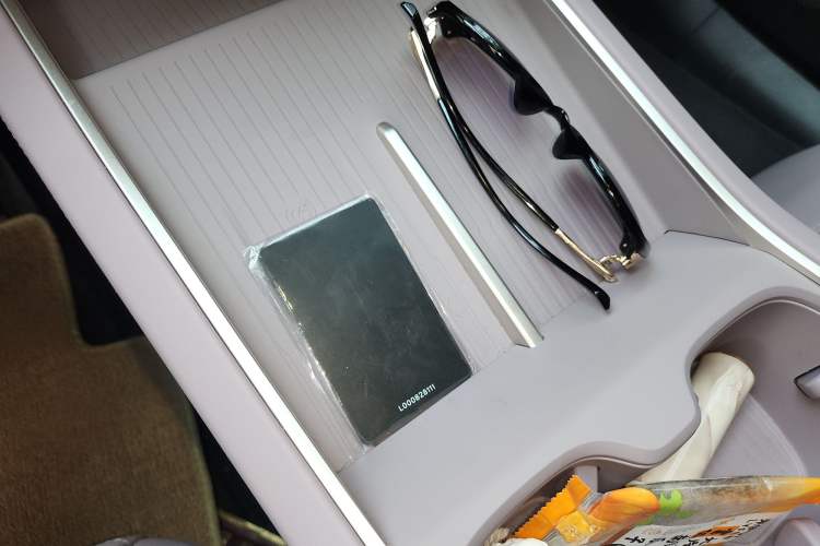 Used ONVO L60 2025 Model—60 kWh Rear-Wheel-Drive Version Vehicle Key