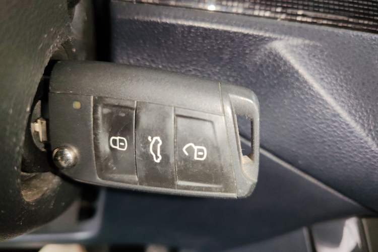 Used Volkswagen Lavida 2023 New Sharp 1.5L Automatic Excellent New Edition