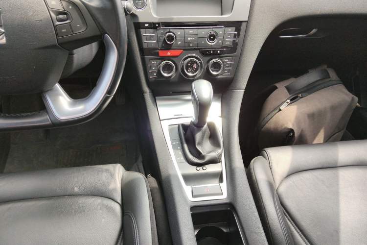 Used DS 5LS 2014 1.6T Luxury Edition THP160
