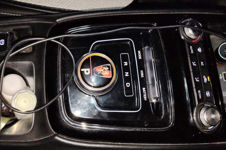 Used Roewe Ei5 2019 Luxury Edition Gear Lever