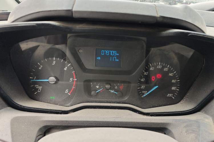 Used Ford Transit 2019 2.0T Diesel Multi-Purpose Commercial Vehicle Mid-Drive Mid-Roof 6-Seater China VI Standard
