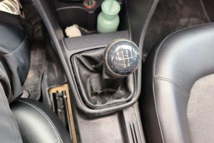 Used Volkswagen Santana 2013 1.6L Manual Comfort Edition