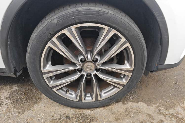 Used BYD Tang 2018 2.0T Automatic Smart Connect Prestige 7-Seater China V Standard Right Front Wheel Hub