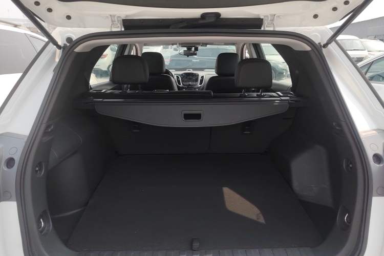 Used Chevrolet Equinox 2017 535T Automatic YuJie Edition Trunk
