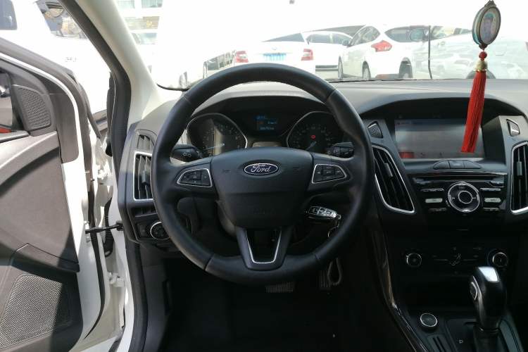 Used Ford Focus 2018 Sedan Classic 1.6L Automatic Trendy SmartDrive Edition