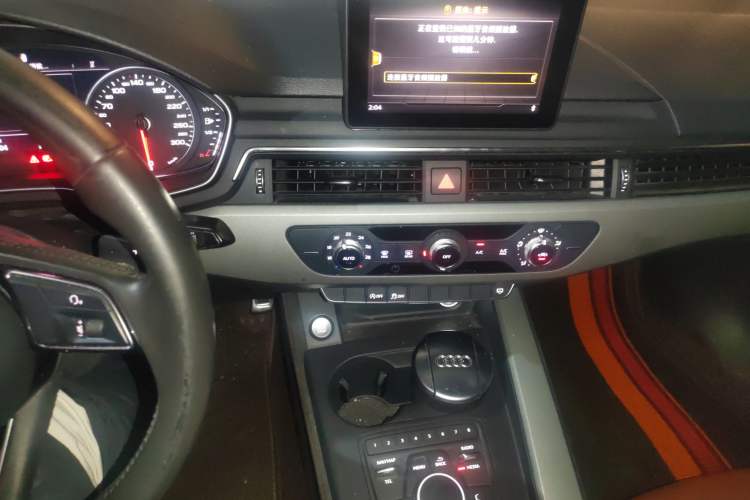 Used Audi A4L 2018 30th Anniversary Edition 30 TFSI Ambition Model