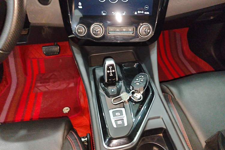 Used Lynk & Co 02 2018 1.5T DCT Two-Wheel Drive Sporty Version China V Standard
