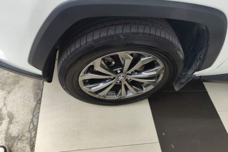 Used Toyota RAV4 2023 2.0L CVT Two-Wheel Drive Fashion Plus Edition
