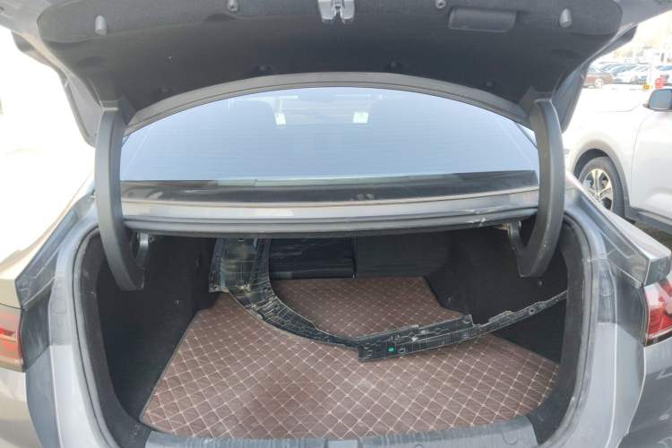 Used BYD Qin L 2024 DM-i 120KM Excellence Model