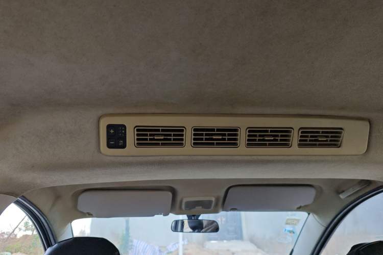 Used Dongfeng Fengon 330 2014 1.5L Manual Standard Edition DK15-02