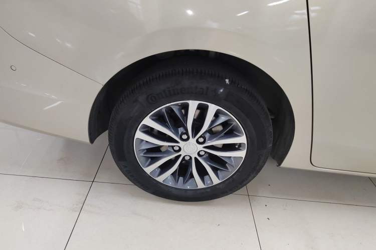 Used Buick GL8 2021 ES Land Cruiser 653T Luxury Edition