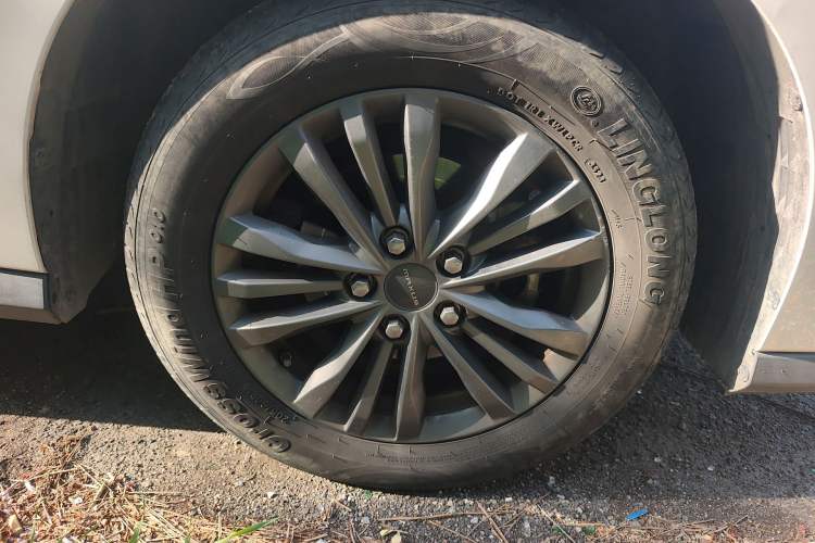 Used SAIC MAXUS G50 2020 1.5T Automatic Elite Edition Right Front Wheel Hub