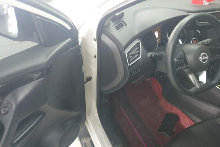 Used Nissan Qashqai 2023 Classic 2.0L CVT XV Comfort Edition Driver Seat