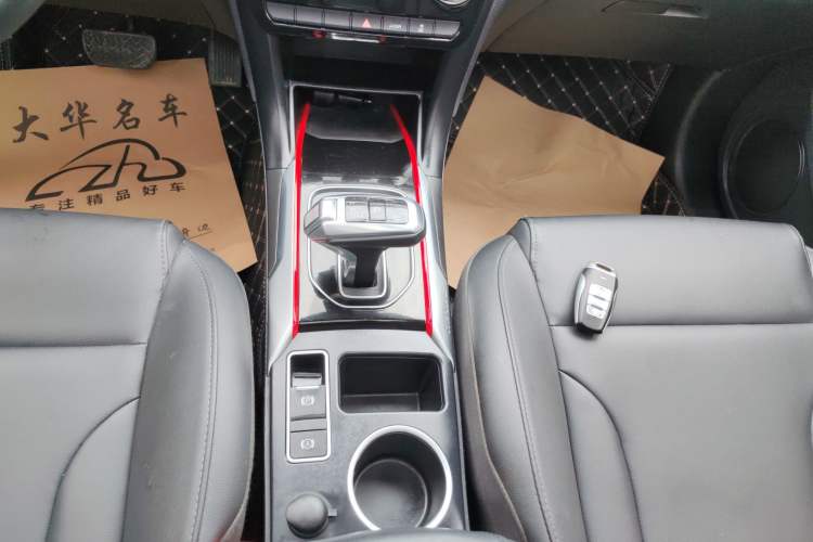 Used Haval H2 2018 Chuanxiang Edition Blue Badge 1.5T Dual-Clutch Two-Wheel Drive Fashionable Model
