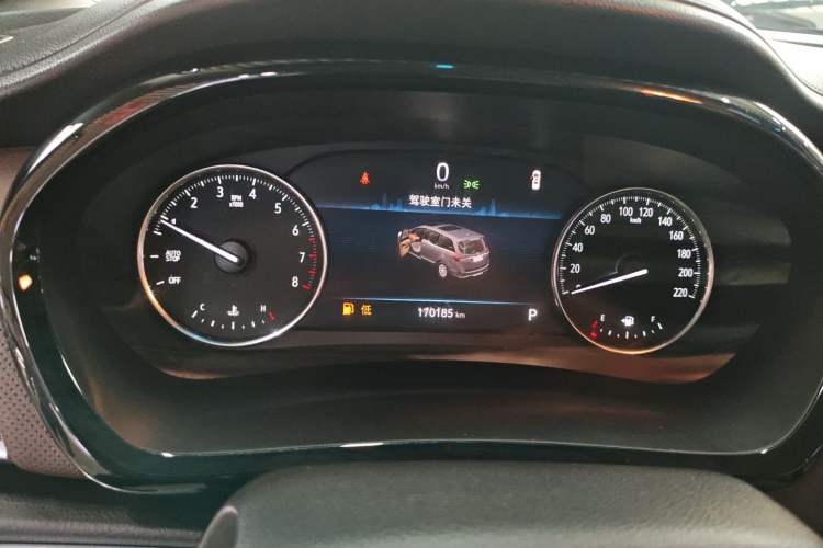 Used Buick GL8 2021 Land Cruiser Executive Class 652T Luxury Model