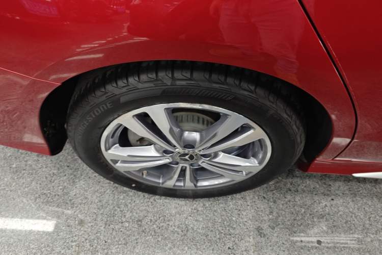 Used Mercedes-Benz C-Class 2020 Restyled C 200 L Fashion Edition Sport Version Right Rear Wheel Hub