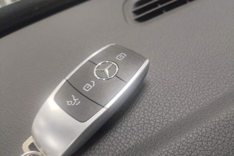 Used Mercedes-Benz GLB 2024 Refresh GLB 220 Fashion Edition Vehicle Key