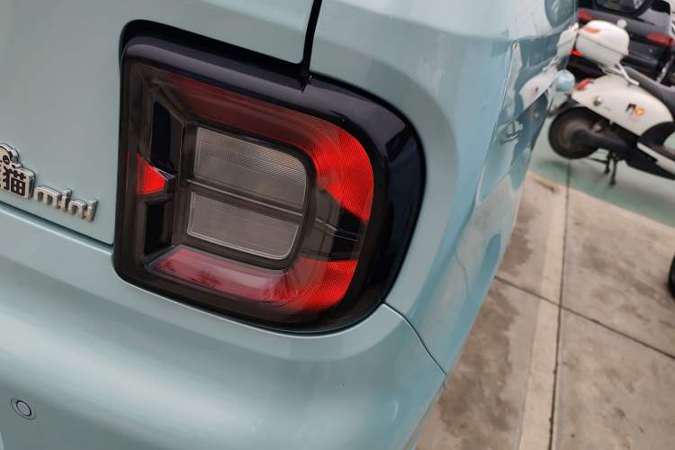 Used Geely Galaxy Panda 2023 Panda Mini 200km Endurance Bear
