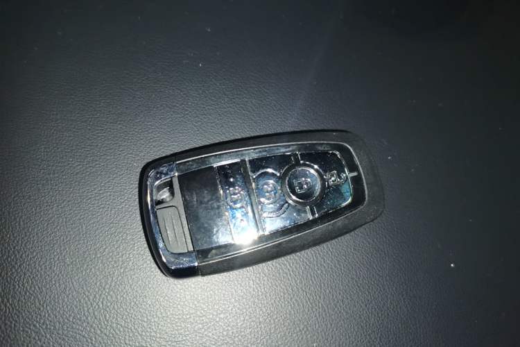 Used Lincoln Aviator 2023 3.0T V6 All-Wheel-Drive Executive Cruise Version Six Seats