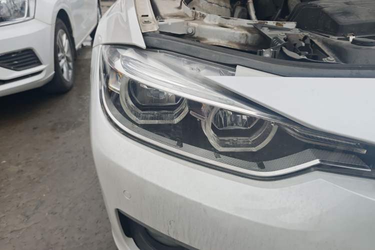 Used BMW 3 Series 2017 318Li Fashion Model Right Front Headlight