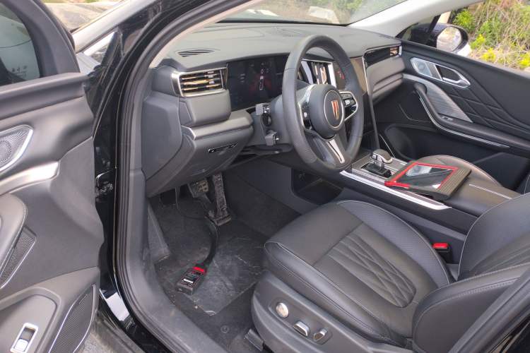 Used Hongqi HS7 PHEV 2024 2.0T PHEV Four-Wheel Drive Flagship Edition 7 Seats
