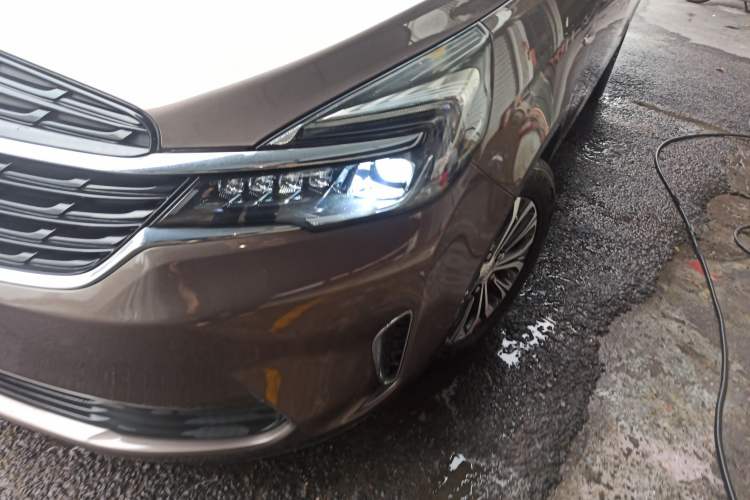 Used Buick GL8 2021 Land Cruiser Executive Class 652T Comfort Model
