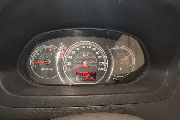 Used Wuling Zhengcheng 2015 1.8L Luxury Model LJ479QE2