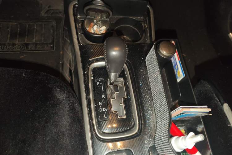 Used Mitsubishi Outlander 2019 2.0L Two-Wheel Drive Comfort Edition 7 Seats China V Emission Standard