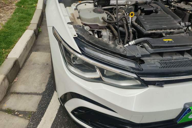 Used Volkswagen Golf 2023 Facelift 280TSI DSG R-Line Lite
