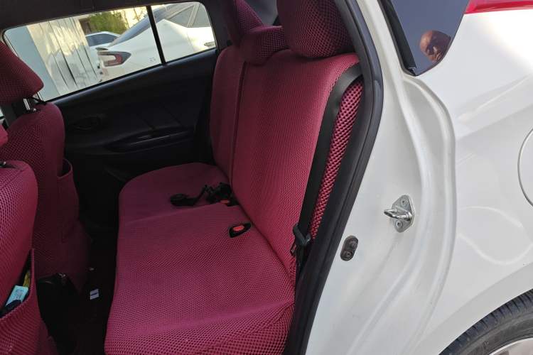 Used Toyota YARiS L Zhi Xuan 2014 1.3E Automatic Charm Edition
