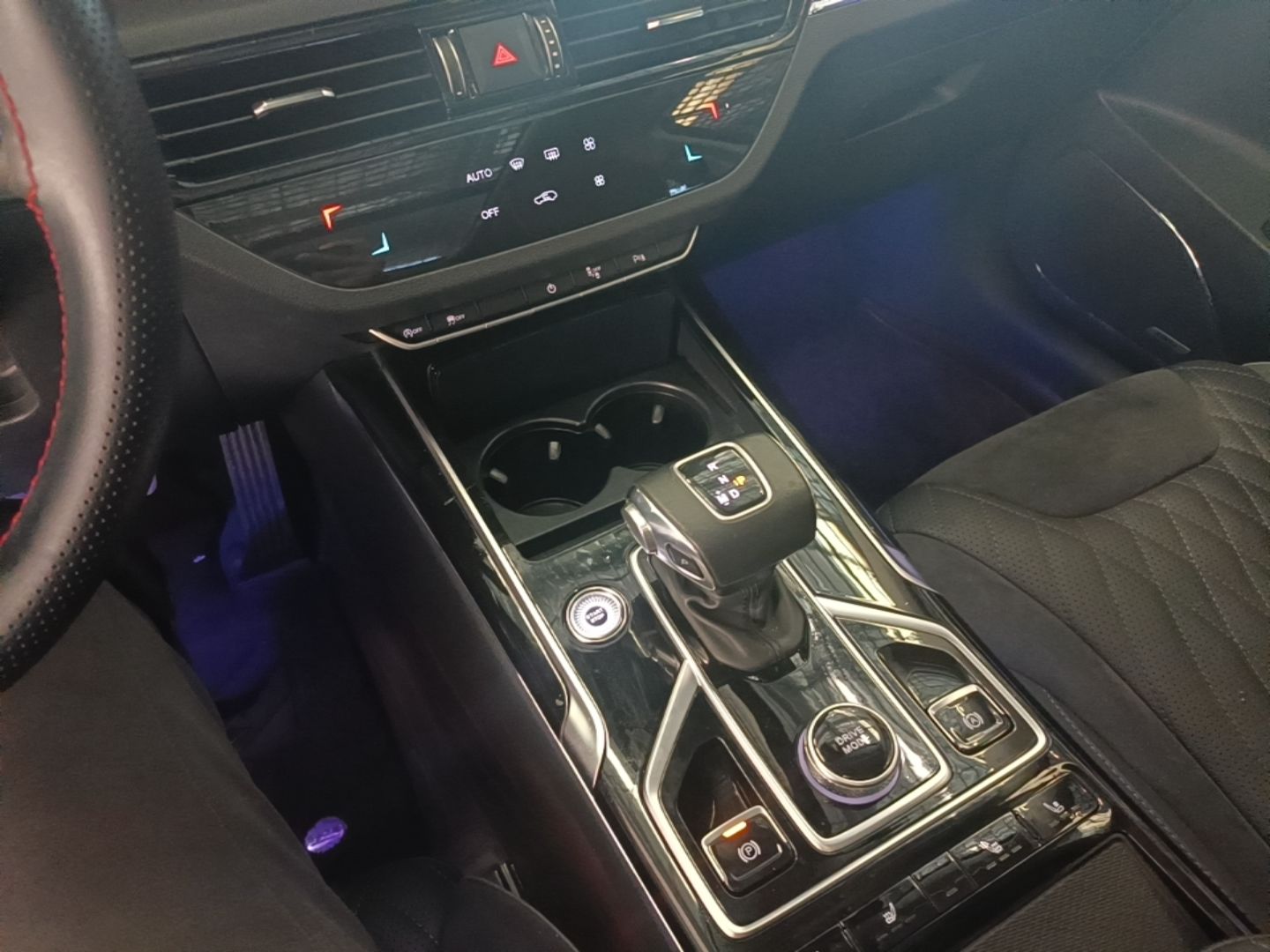Hongqi HS5 2022 Revised Version 2.0T Smart Connect Flagship Edition — снимка 16