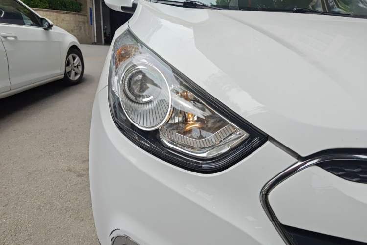 Used Hyundai ix35 2012 2.0L Automatic Two-Wheel Drive New Edition GL
