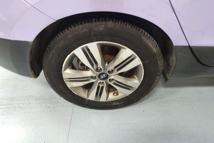 Used Hyundai ix35 2015 2.0L Automatic 4x4 Smart Version China IV Standard