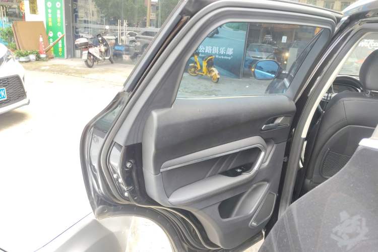 Used Haval H6 2017 Blue Label 1.5T Automatic Two-Wheel Drive ZhiShang Model