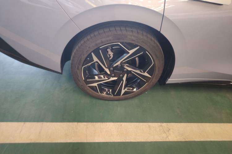 Used Lynk & Co 07 2024 EM-P 126 Long-Range Halo