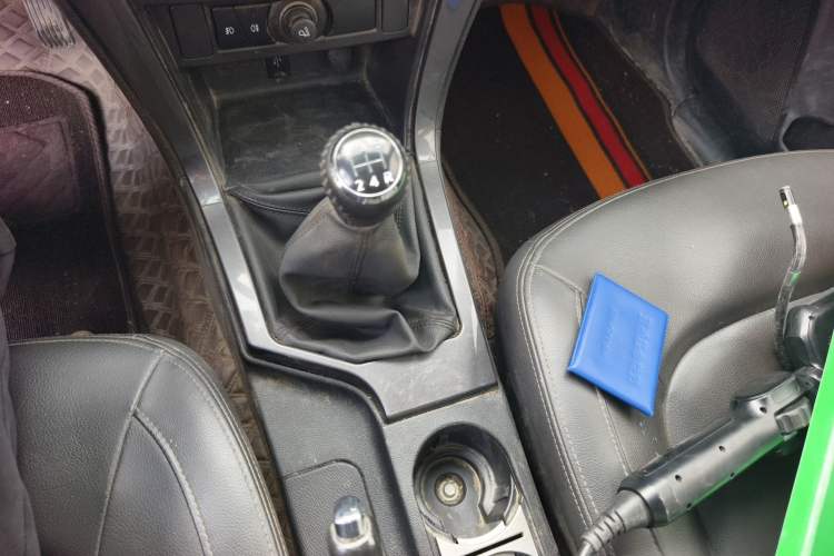 Used Great Wall Wingle 5 2020 2.4L Gasoline Two-Wheel Drive Value Edition Big Double Cab China VI Standard 4K22D4M Gear Lever