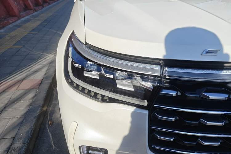 Used Ford Explorer 2023 EcoBoost 285 Four-Wheel Drive Titanium Edition 6 Seats
