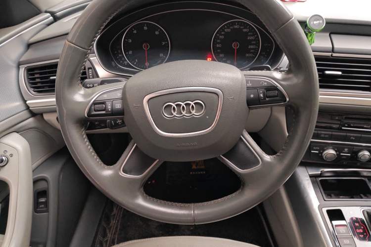 Used Audi A6L 2014 30 FSI Technology Model
