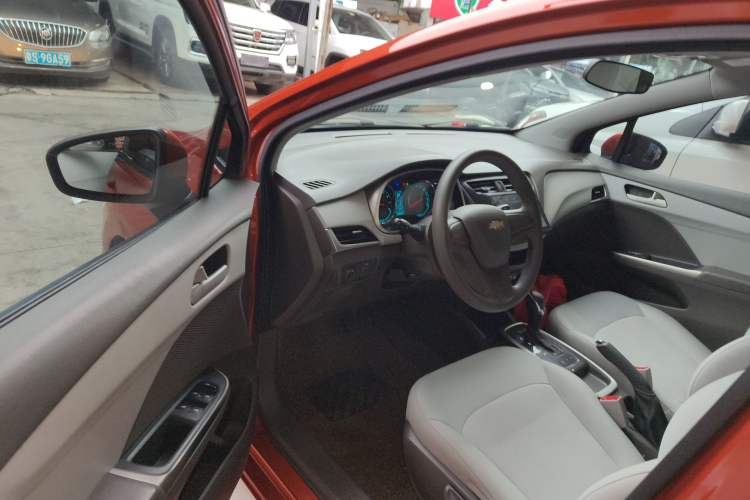 Used Chevrolet Lova RV 2016 1.5L Automatic Comfort Edition