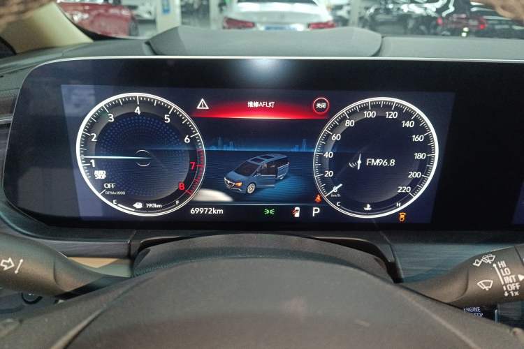 Used Buick GL8 2022 ES Landtrek 653T Luxury Edition