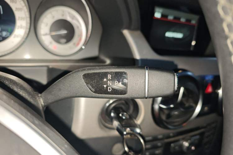 Used Mercedes-Benz GLK-Class 2013 GLK 300 4MATIC Dynamic Sunroof Model
