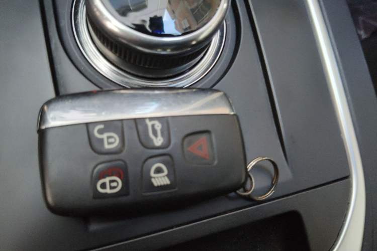 Used Land Rover Discovery Sport 2016 2.0T SE
