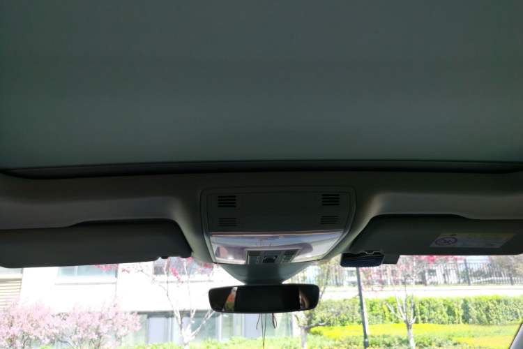 Used Volkswagen Magotan 2018 330TSI DSG Luxury Model Headliner