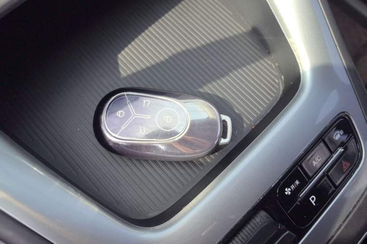 Used Geely Galaxy Geome 2026 Model 310km Youth Edition Interior 1