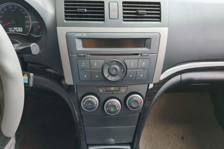 Used Haima Fumei 2013 Sedan 1.6L Manual Fashion Edition