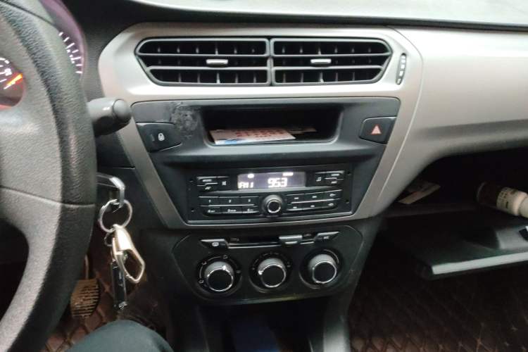 Used Citroen Elysee 2018 Revised Version 1.6L Manual Fashion Edition
