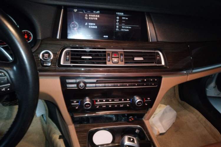 Used BMW 7 Series 2013 740Li Leading Model
