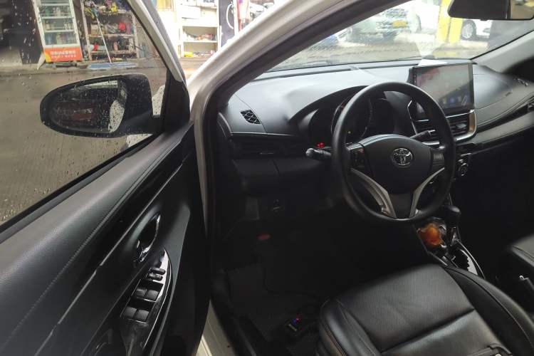 Used Toyota YARiS L Zhi Xuan 2022 X-Trail 1.5L CVT Luxury PLUS Edition
